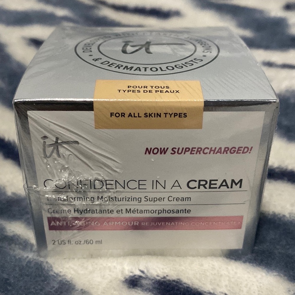 It Cosmetics Confidence in a Cream Moisturizer
